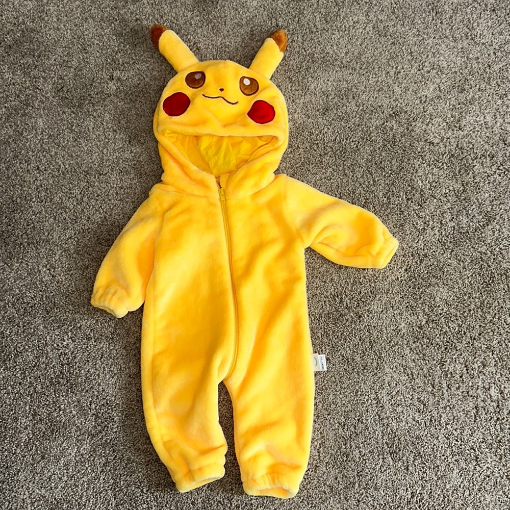 Infant Pikachu zip up